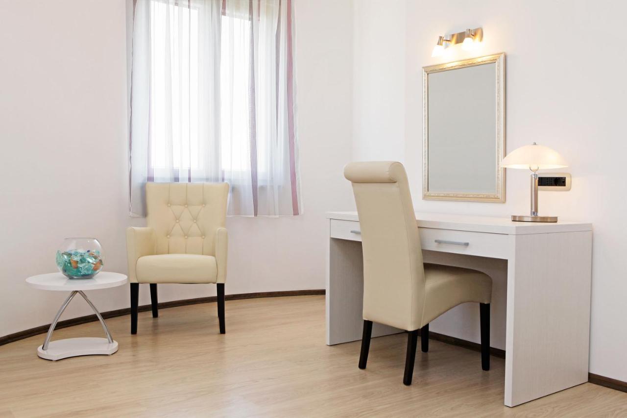 Villa Nera Bol Zewnętrze zdjęcie