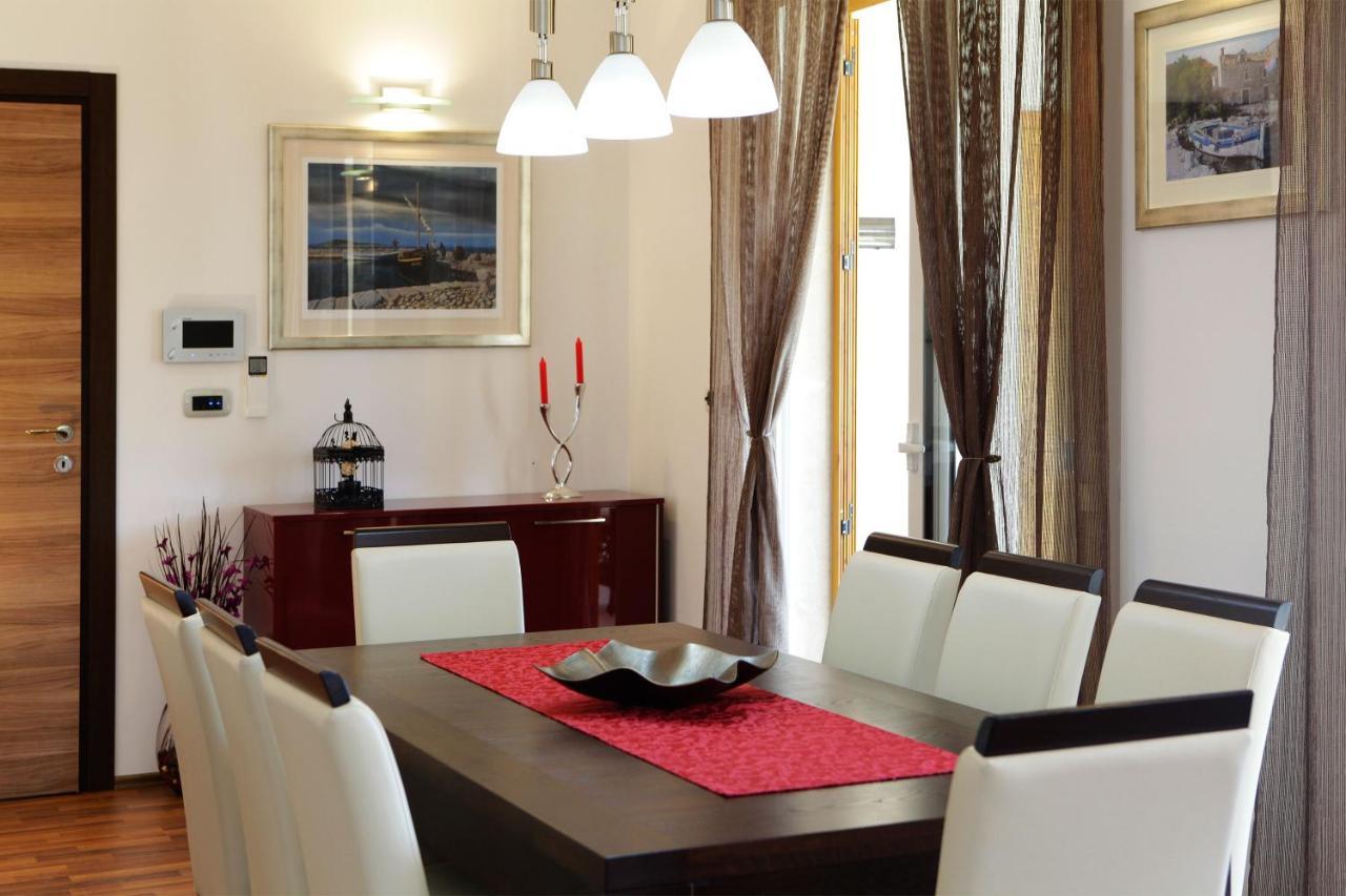 Villa Nera Bol Zewnętrze zdjęcie